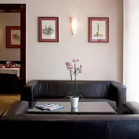 Abell Hotel